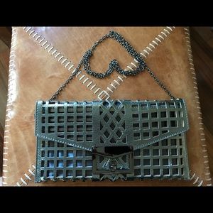 Totally Cute Pewter Clutch w/chain strap 👜